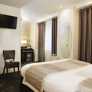3* מלון Du Lion D'or Louvre